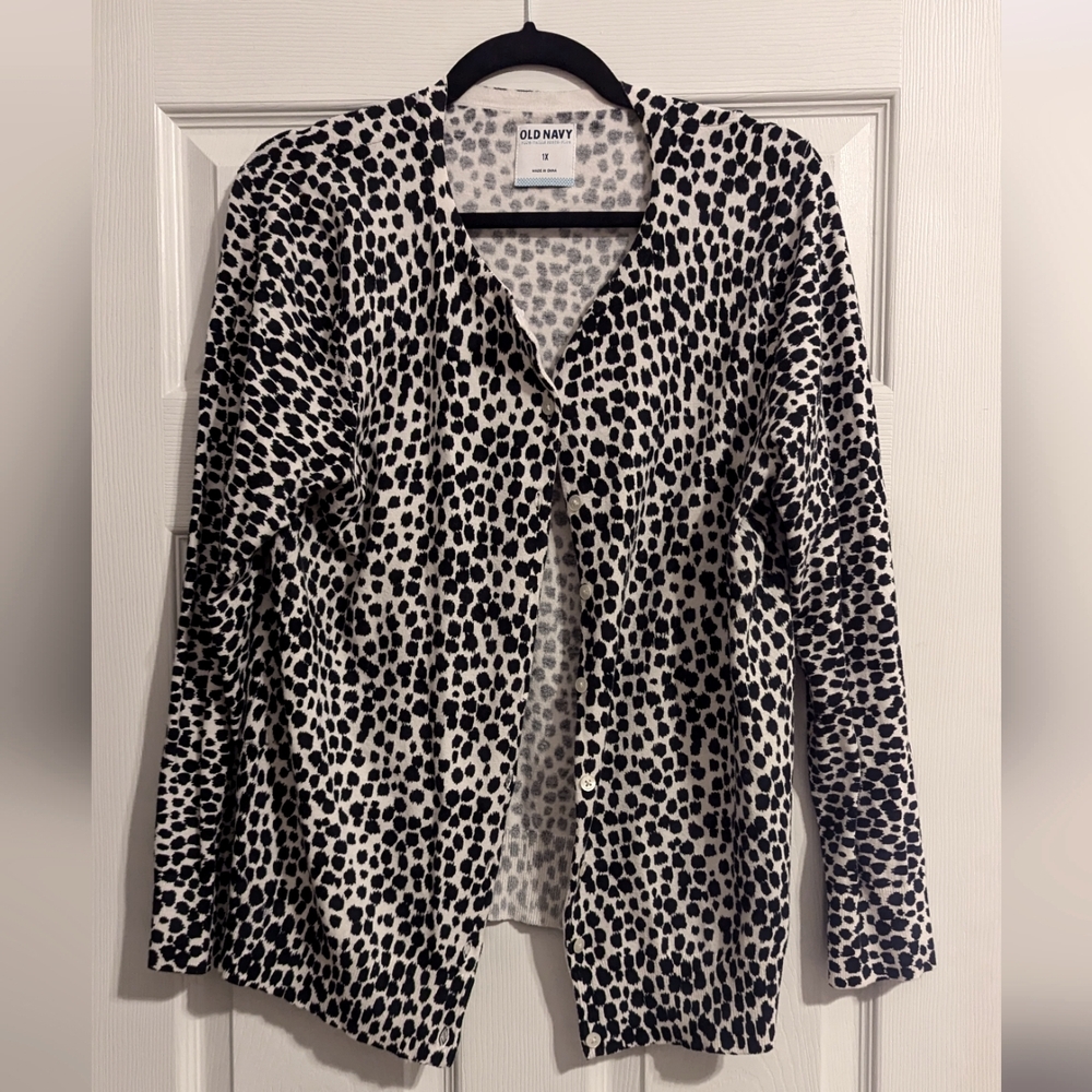 Old Navy White and Black Leopard Cardigan size 1x